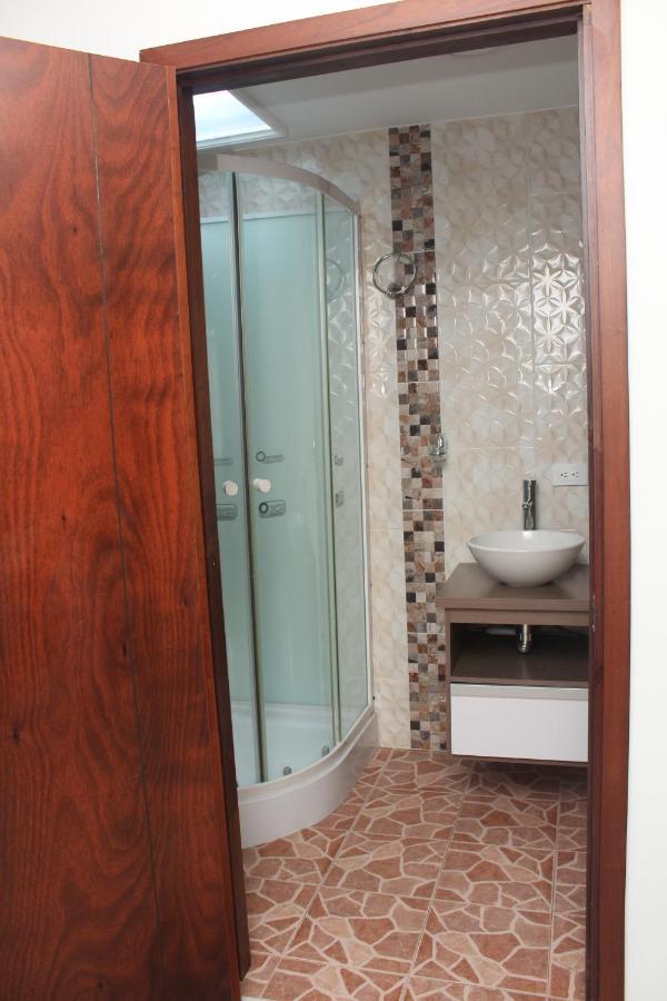 Hotel Velices Buga Εξωτερικό φωτογραφία